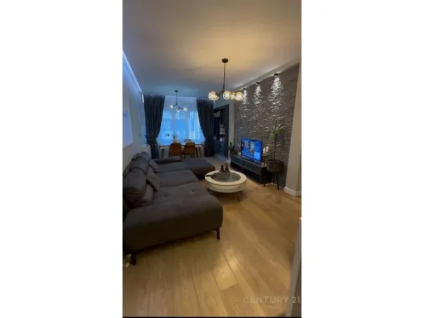 Tirane, shes apartament 2+1 Kati 4, 80 m² 211.000 € (Kopshti Botanik)