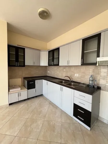Tirane, jap me qera apartament 1+1+Ballkon Kati 8, 54 m² 400 € (Blloku Vision Plus, Kulla 5, Kati 8)