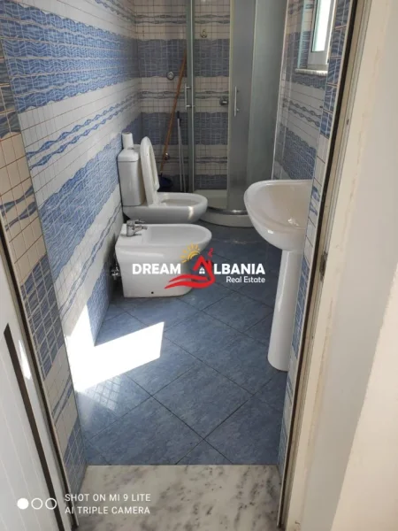 Tirane, shitet apartament 1+1 Kati 4, 70 m² 96.000 € (prane Shkolles se Bashkuar)