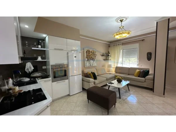 Qerret, shitet apartament 1+1 Kati 2, 70 m² 155.000 € (Durres)