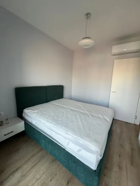 Tirane, jepet me qera apartament 1+1 Kati 6, 60 m² 600 € (Tek Stacioni i Trenit, rruga Karl Gega, prane Mullirit te Vjeter)