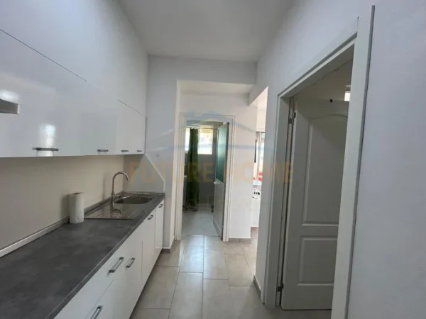 Qerret, shitet apartament 1+1 Kati 4, 45 m² 85.000 € (Durres)