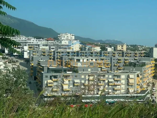 Tirane, shitet apartament 2+1+Ballkon Kati 3, 89 m² 113.000 € (Kompleksi Tom Doshi, Shkoze)