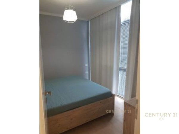 Tirane, jepet me qera apartament 1+1 Kati 7, 52 m² 550 € (KOMUNA E PARISIT)