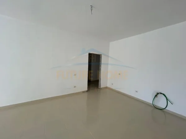 Durres, shitet apartament 2+1 Kati 2, 144 m² 148.500 € (ish URT, DURRES)