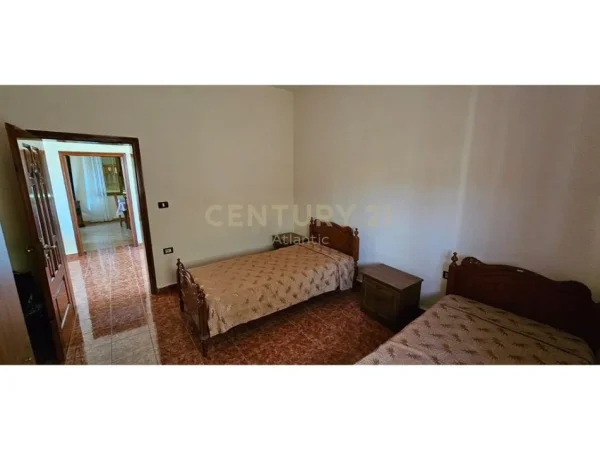 Durres, shitet apartament 2+1 Kati 1, 92 m² 110.000 € (Arapaj, Durrës)