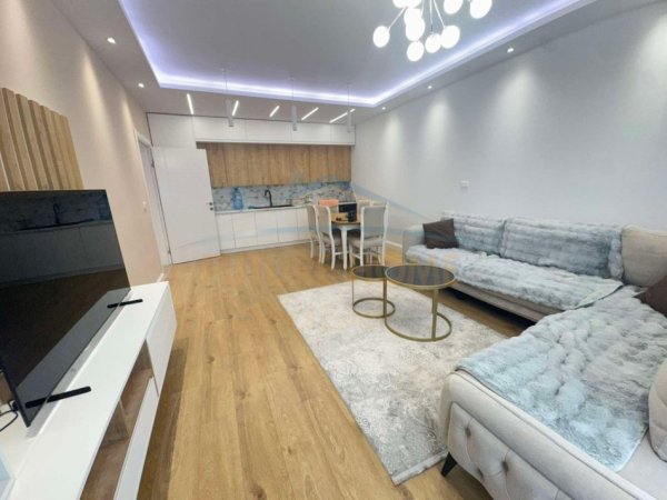 Tirane, shitet apartament 2+1 Kati 6, 105 m² 126.000 € 