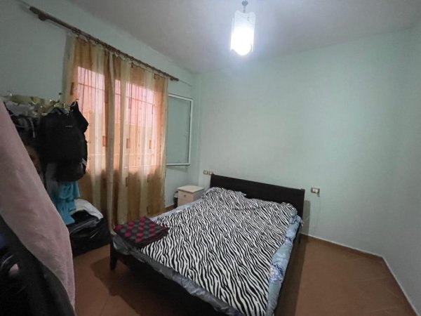 Tirane, jepet me qera apartament 1+1+Ballkon Kati 0, 65 m² 400 € (Rruga Mic Sokoli)