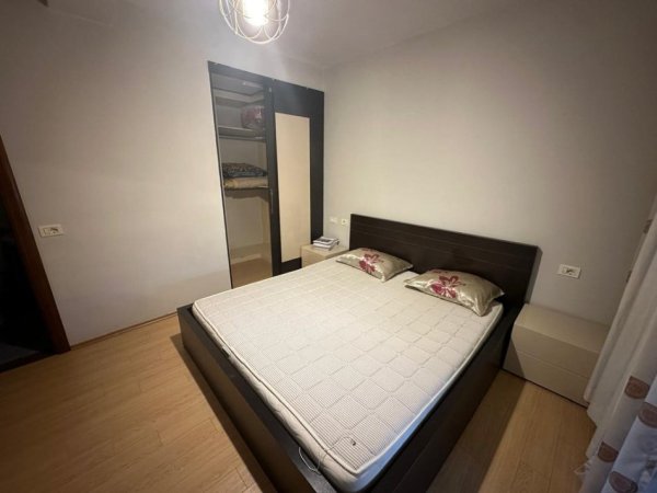 Tirane, jepet me qera apartament 2+1 Kati 6, 100 m² 750 € 