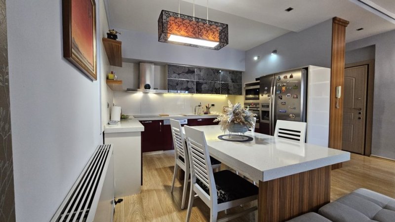 Tirane, jepet me qera apartament 3+1+Aneks+Ballkon Kati 9, 143 m² 1.500 € (Rruga e Dibres)