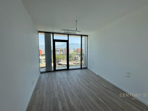 Tirane, jepet me qera zyre Kati 4, 122 m² 1.500 € (Lake View Residence)