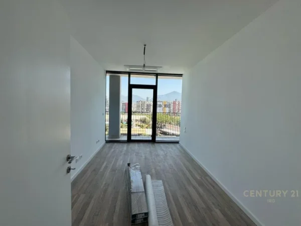Tirane, jepet me qera zyre Kati 4, 122 m² 1.500 € (Lake View Residence)