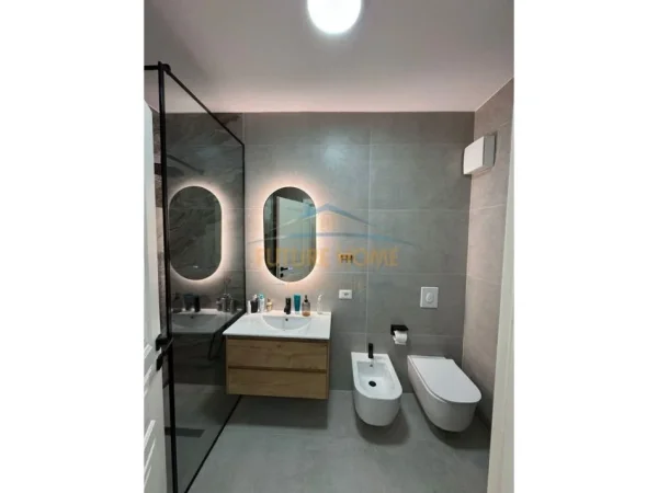 Tirane, shitet apartament 1+1+Ballkon Kati 1, 80 m² 186.000 € (Liqeni i Thatë, Tiranë)