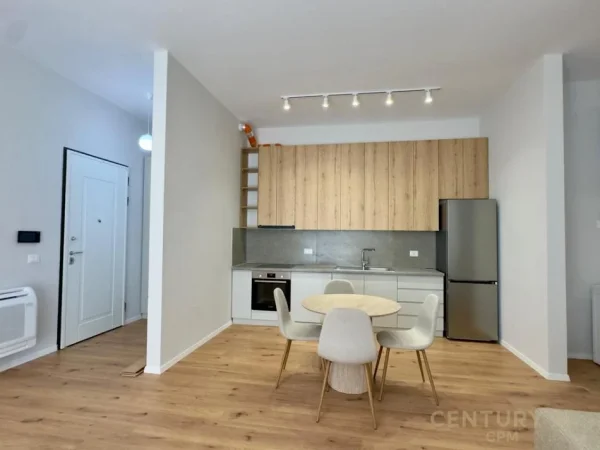 Tirane, jepet me qera apartament 2+1 Kati 5, 119 m² 1.300 € (Deliorgj)