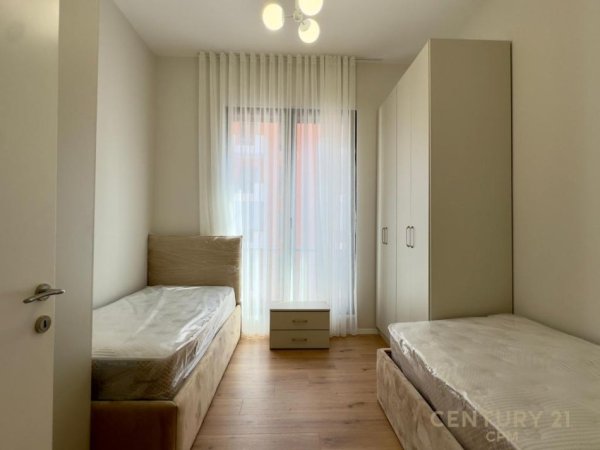 Tirane, jepet me qera apartament 2+1 Kati 5, 119 m² 1.300 € (Deliorgj)