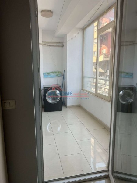 Tirane, jepet me qera apartament 1+1+Ballkon Kati 2, 70 m² 450 € (Astir)
