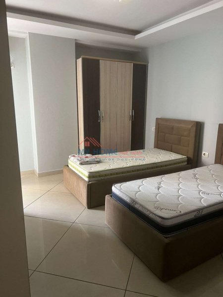 Tirane, jepet me qera apartament 1+1+Ballkon Kati 2, 70 m² 450 € (Astir)