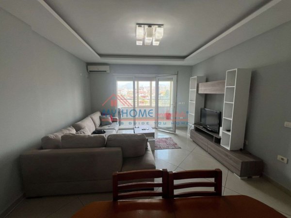 Tirane, jepet me qera apartament 1+1+Ballkon Kati 2, 70 m² 450 € (Astir)