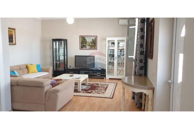 Tirane, jepet me qera apartament , 140 m² 500 € 