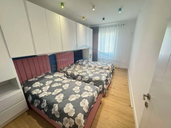 Tirane, shitet apartament 2+1+Ballkon Kati 6, 105 m² 126.000 € 