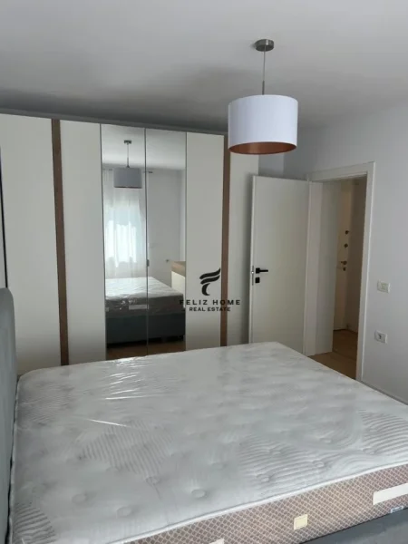 Tirane, jepet me qera apartament 2+1 Kati 2, 90 m² 950 € (QENDER)