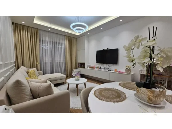 Tirane, shitet apartament 2+1 Kati 2, 118 m² 256.000 € 