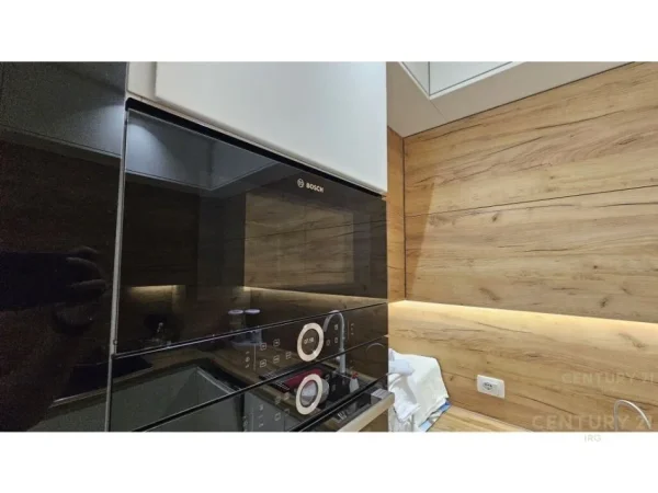 Tirane, shitet apartament 2+1 Kati 2, 118 m² 256.000 € 