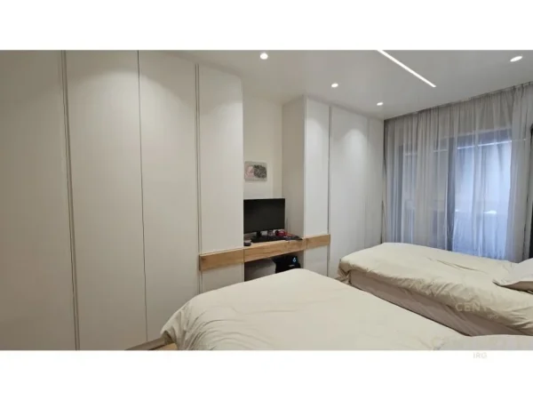 Tirane, shitet apartament 2+1 Kati 2, 118 m² 256.000 € 