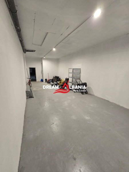 Tirane, jepet me qera Kati -1, 52 m² 270 € (Astir)