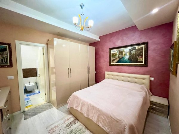 Tirane, jepet me qera apartament 1+1 Kati 1, 55 m² 500 € (Vilat gjermane)