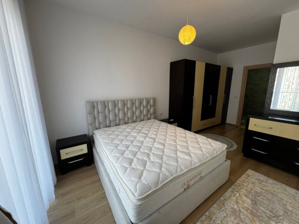 Tirane, jepet me qera apartament 2+1 Kati 5, 100 m² 800 €