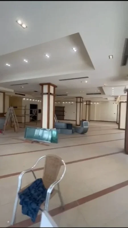 Durres, shitet ambjent biznesi Kati 0, 261 m² (Plazh,Durres)