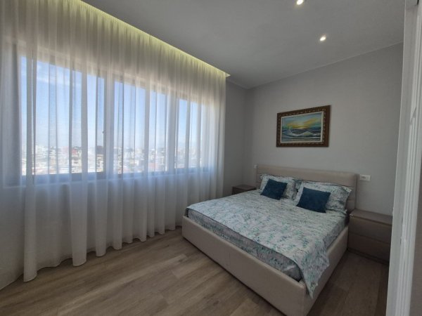 Tirane, jepet me qera apartament 1+1 Kati 8, 35 m² 500 € (Rr&quot; Muamet Gjollesha&quot;)