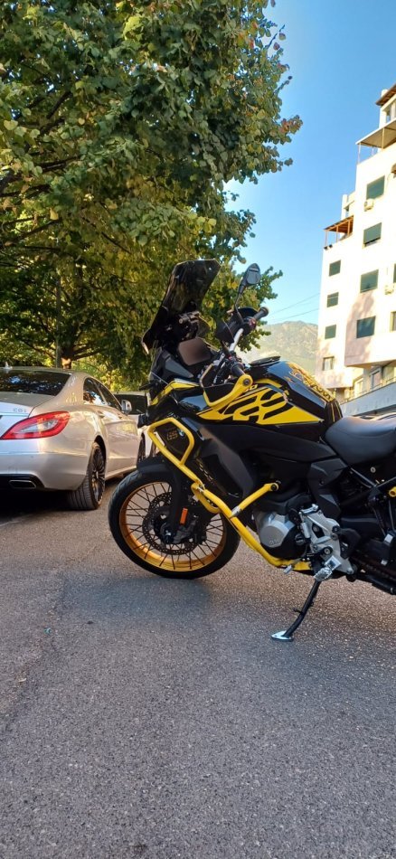 Tirane, OKAZION Shitet BMW - GS 850 Adventure - Viti 2021 , me 35.000 km - Cmimi 14400 €