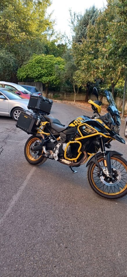 Tirane, OKAZION Shitet BMW - GS 850 Adventure - Viti 2021 , me 35.000 km - Cmimi 14400 €