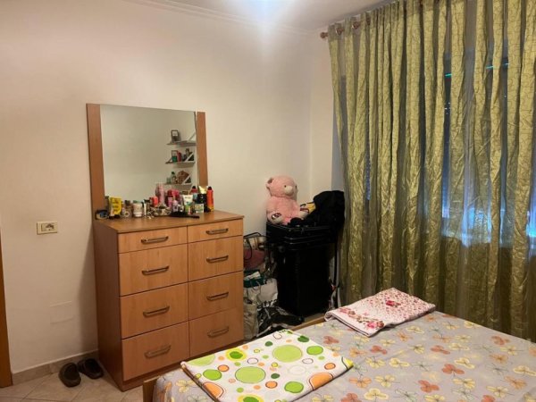 Tirane, jepet me qera apartament 2+1 Kati 2, 67 m² 450 € (Restorant Durresi)