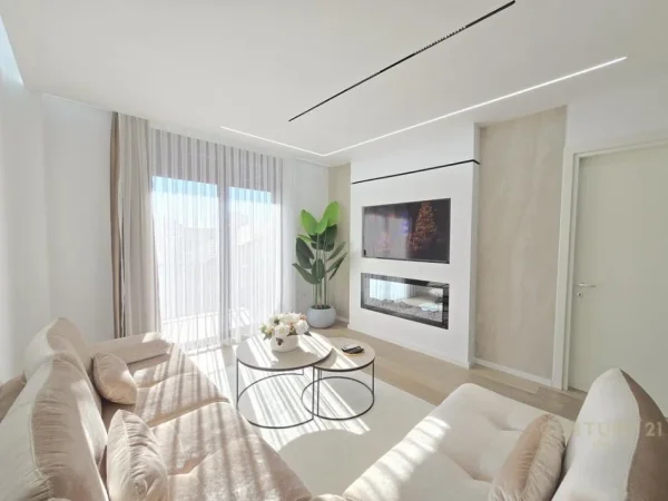 Tirane, jepet me qera apartament 1+1 Kati 3, 70 m² 850 € (Shkolla e kuqe)