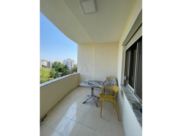 Mali Robit, shitet apartament 1+1 Kati 5, 61 m² 75.000 € 