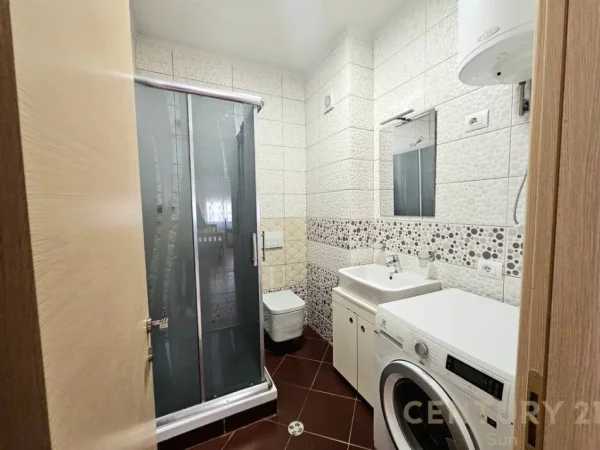 Tirane, jepet me qera apartament 2+1 Kati 5, 89 m² 550 € 