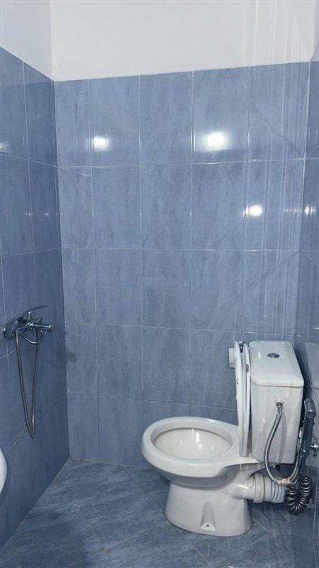 Tirane, jepet me qera apartament 1+1+Ballkon Kati 3, 70 m² 400 € (5 MAJI)