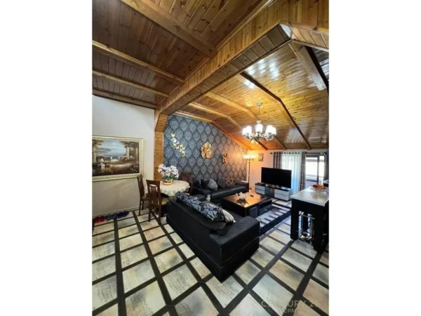 Tirane, shitet apartament 3+1 Kati 2, 132 m² 170.000 € 