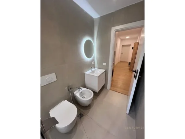 Tirane, jepet me qera apartament 2+1 Kati 2, 90 m² 950 € 