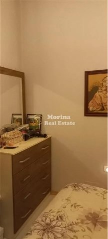 Tirane, jepet me qera apartament 1+1 Kati 1, 50 m² 400 € (Fresku)
