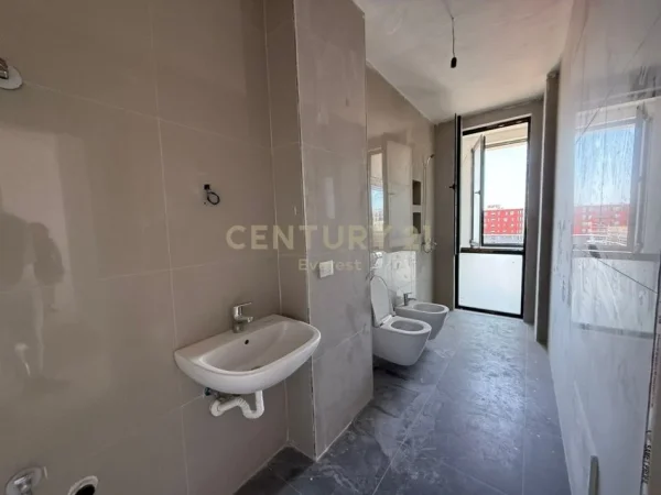 Tirane, shes apartament 1+1 Kati 7, 62 m² 1.250.000 € 