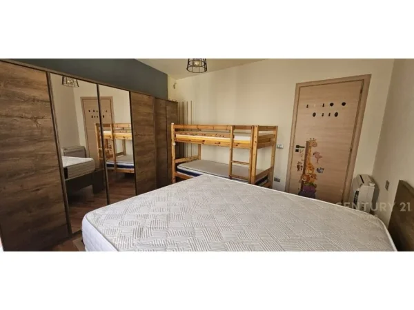 Tirane, jepet me qera 1+1 Kati 4, 69 m² 600 € 