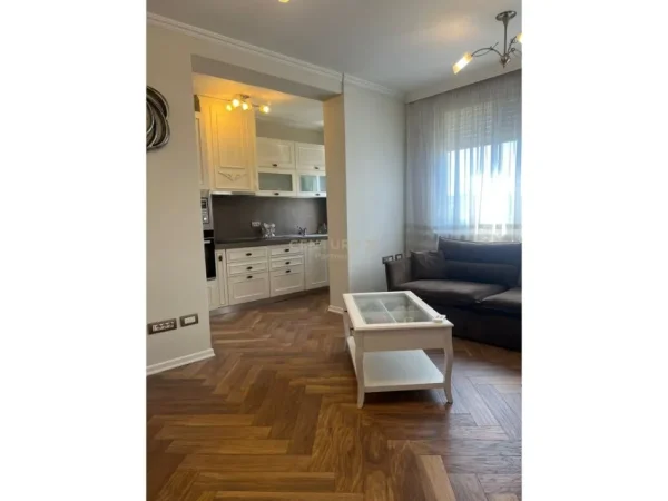 Tirane, shitet apartament 1+1 Kati 4, 59 m² 110.000 € 