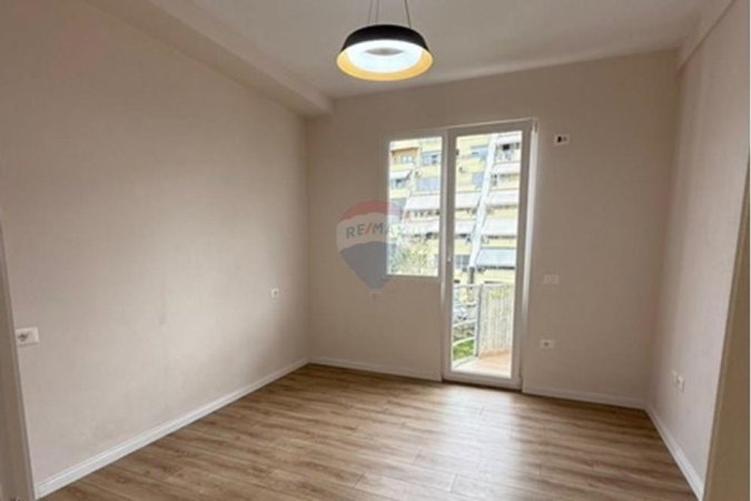 Tirane, shitet apartament 2+1 Kati 4, 100 m² 135.000 € (Rruga Muhamet Deliu)