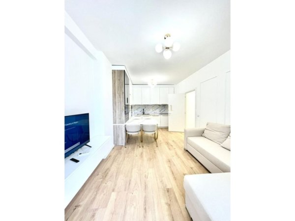 Tirane, jepet me qera apartament 1+1 Kati 1, 95 m² 500 € (Te Vila L)