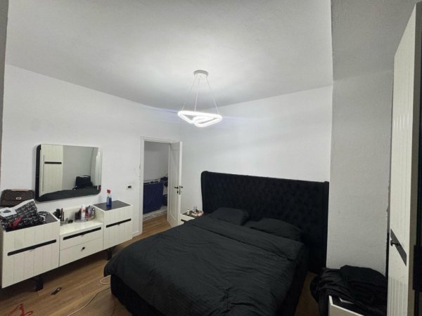 Tirane, shitet apartament 2+1 Kati 9, 90 m² 155.000 € (Tv Klan Pallatet Fratari)