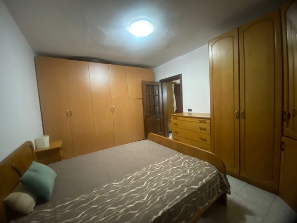 Tirane, jepet me qera apartament 2+1+Ballkon Kati 6, 75 m² 620 € (selvia)